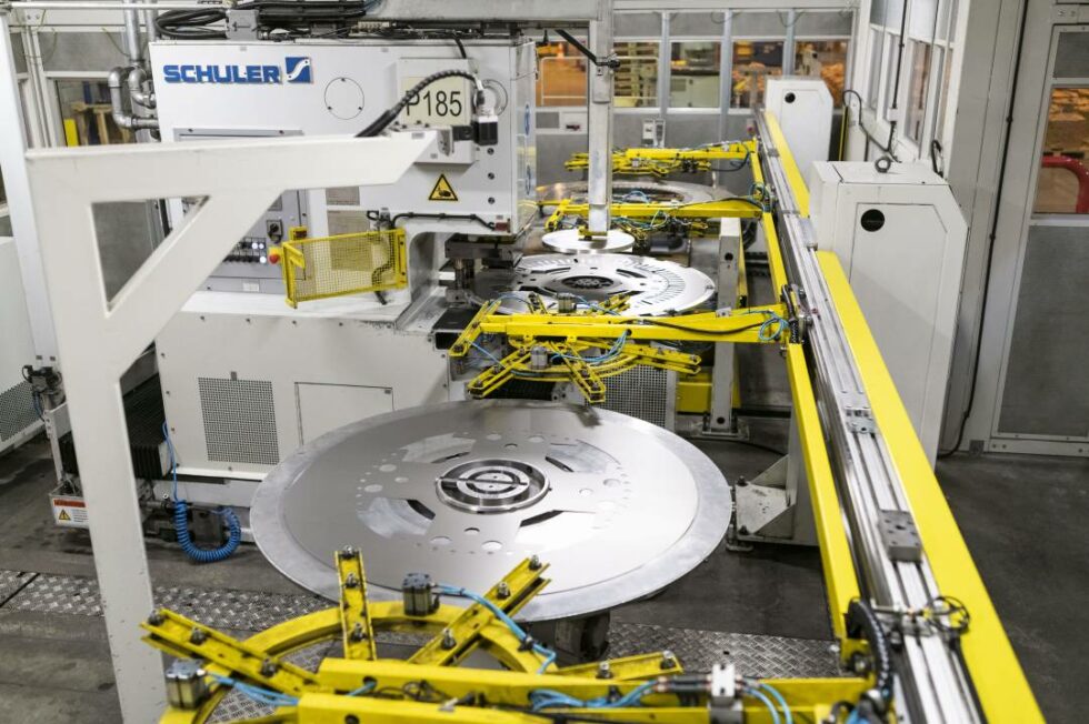 Generators and Large Drives | R. Bourgeois